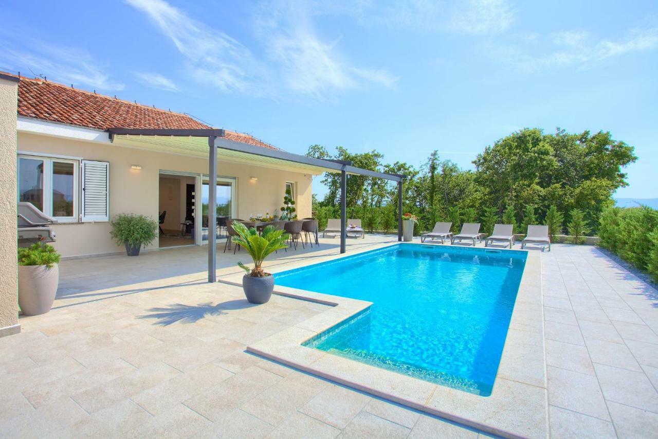 Holiday Home Elegant Vrh  Luaran gambar